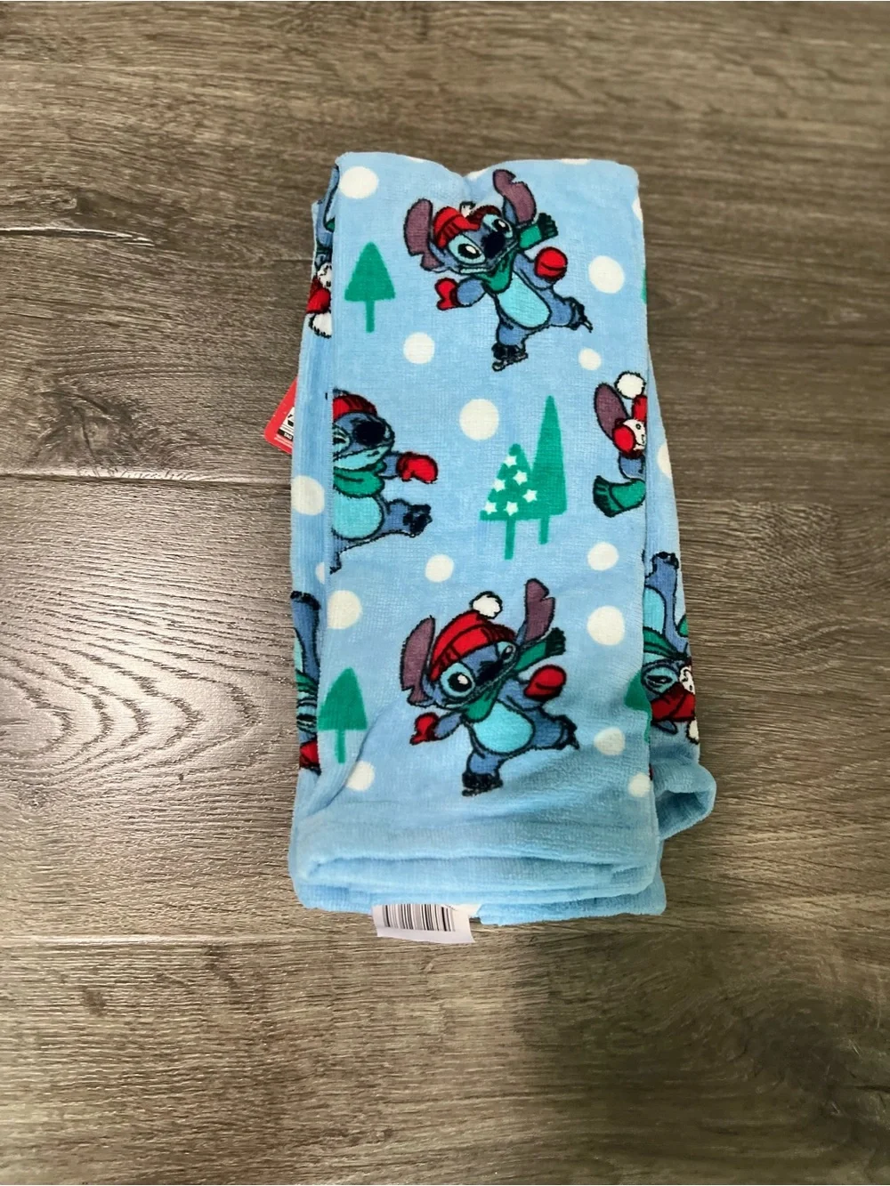 NWT Disney Stitch Christmas 2 Pack Blue Hand Towels 15x25 Holiday